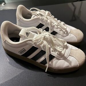 EUC Adidas VL Court 3.0 White and Black Sneakers, Women’s size 8.5